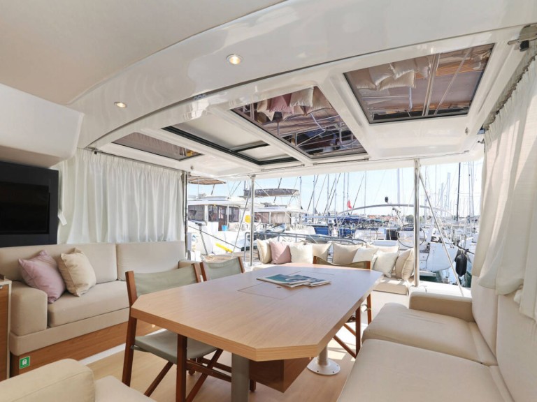 Yacht charter Capo d'Orlando - Bali Bali 4.2 on SamBoat