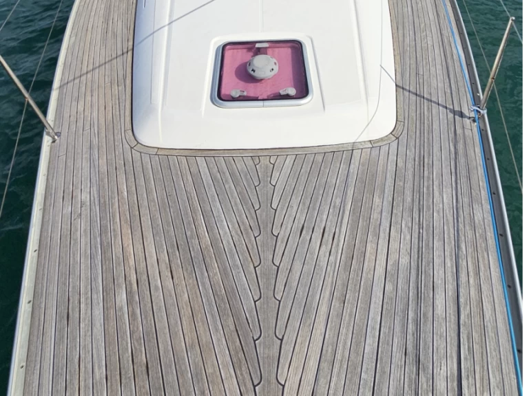 Yacht hire Carrara cheap Dufour 385 Grand Large