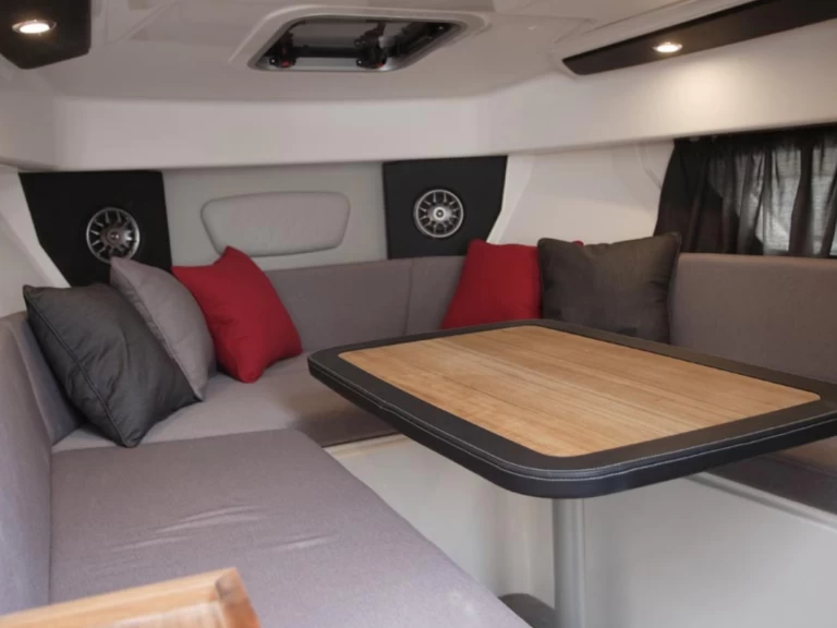 Motorboat to hire s'Arenal at the best price