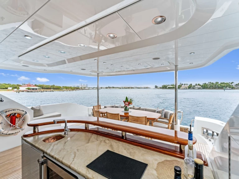Yacht charter Newport - Palmer Johnson INVICTUS on SamBoat