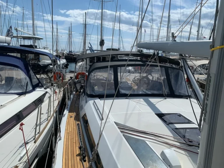 Hire Sailboat Bénéteau with a boat licence