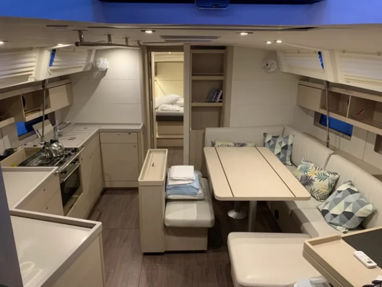 Yacht charter Alimos - Bénéteau Oceanis 46.1 on SamBoat