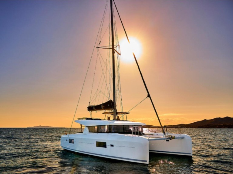 Hire Catamaran with or without skipper Lagoon Lefkáda
