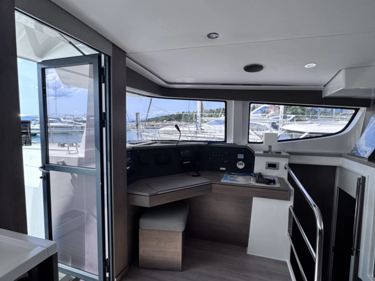 Charter a Bali Catamarans Bali 4.6 in Novi Vinodolski on Samboat