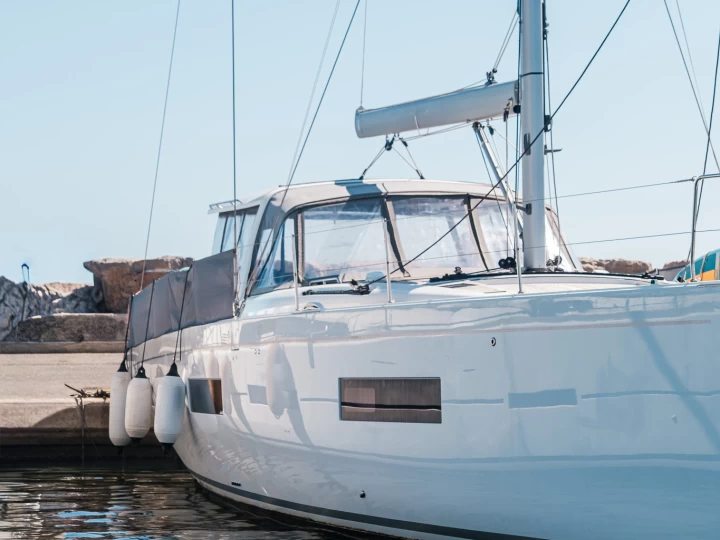 Hire Sailboat with or without skipper Bénéteau Hyères