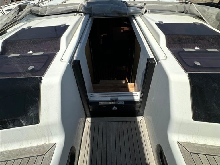 Hire a Hanse Hanse 458 Lefkáda