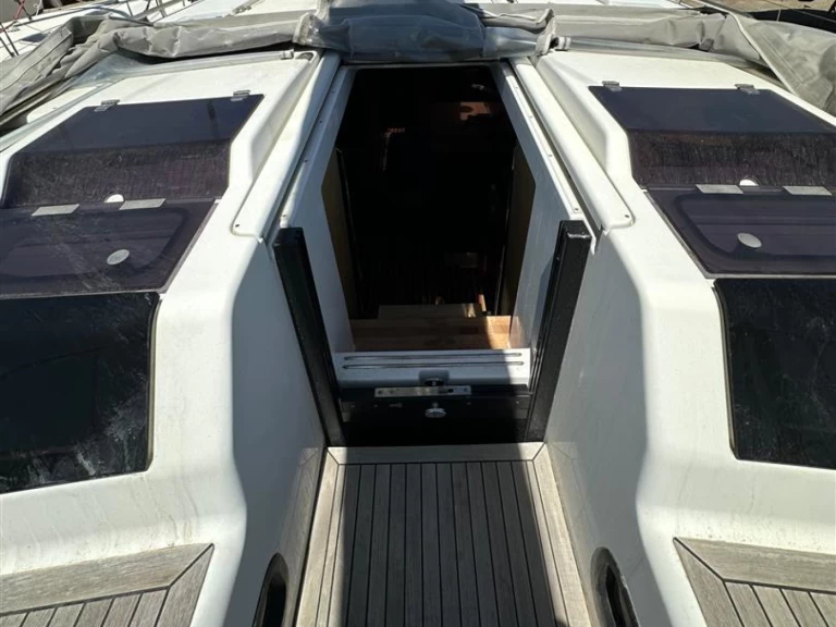 Hire a Hanse Hanse 458 Lefkáda