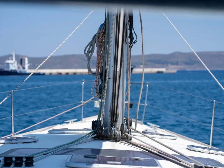 Charter a Elan Impression 45 in Lefkáda on Samboat