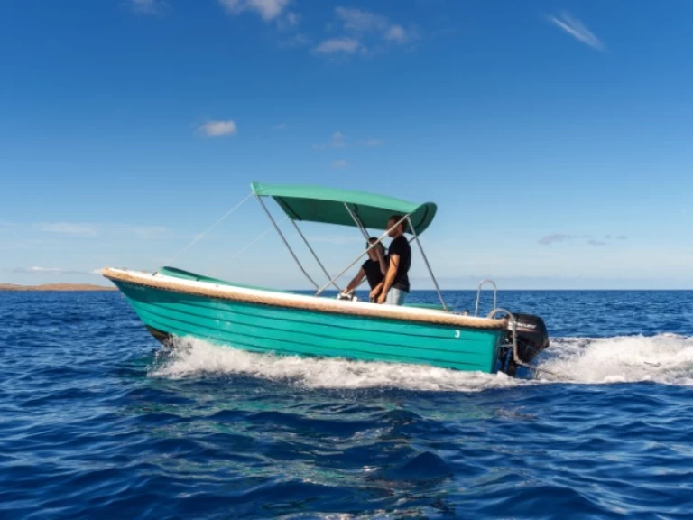 Yacht hire Port d'Addaia (Port) cheap 500 classic