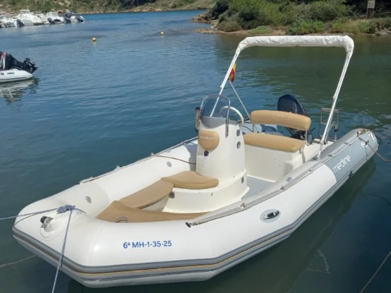 Yacht hire Port d'Addaia (City) cheap Medline 500