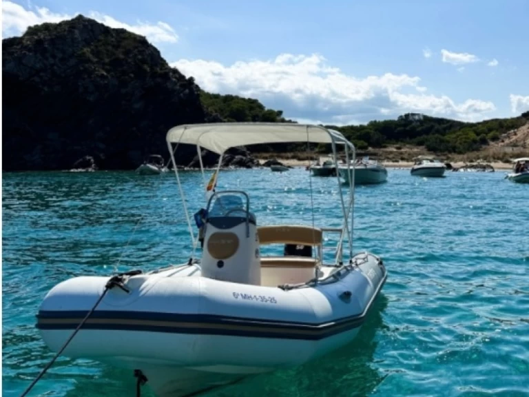 Yacht hire Port d'Addaia (City) cheap Medline 500