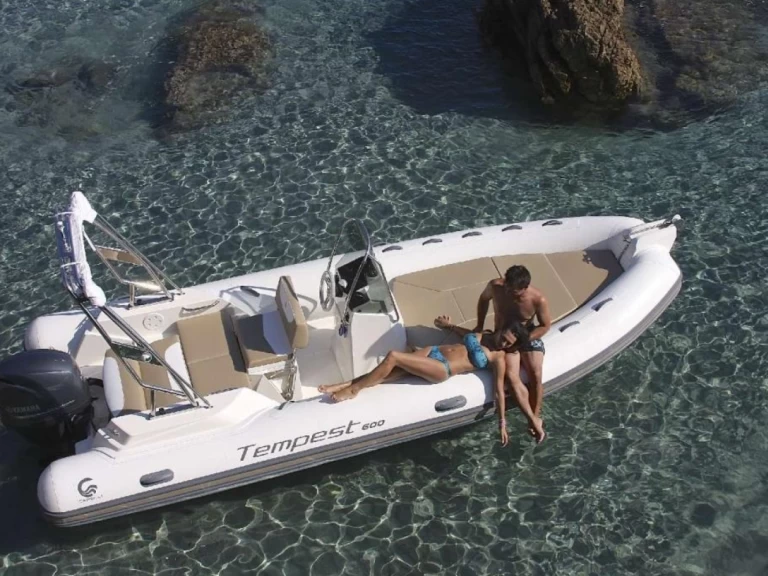 Hire a Capelli Capelli 600 Porto-Vecchio