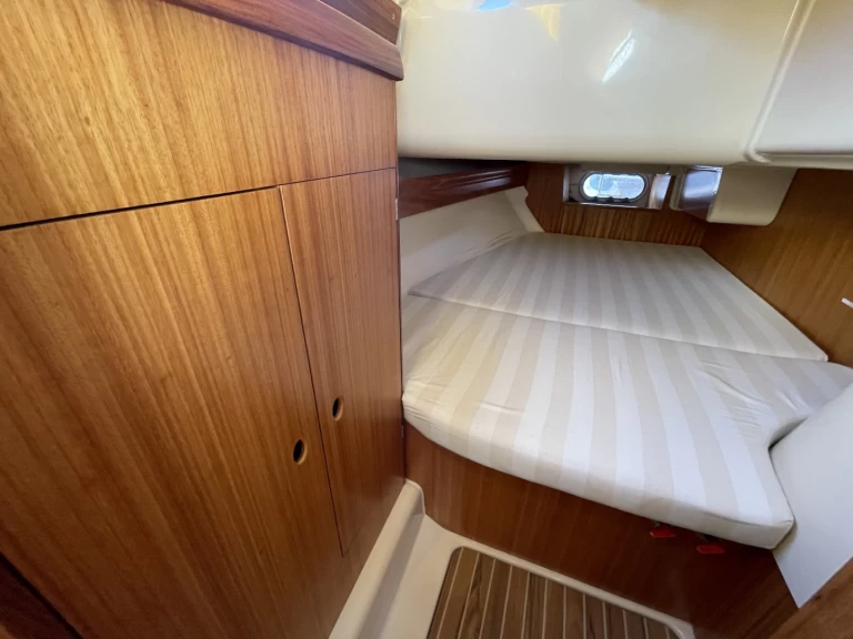 Hire Sailboat Dufour Gib sea with a boat licence