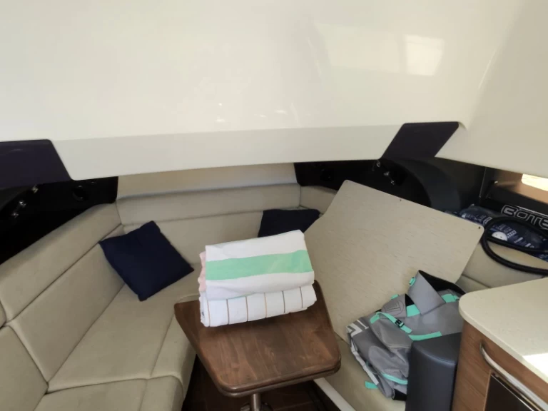 Yacht charter Anna Maria Island - Boston Whaler Boston Whaler 420 Outrage on SamBoat