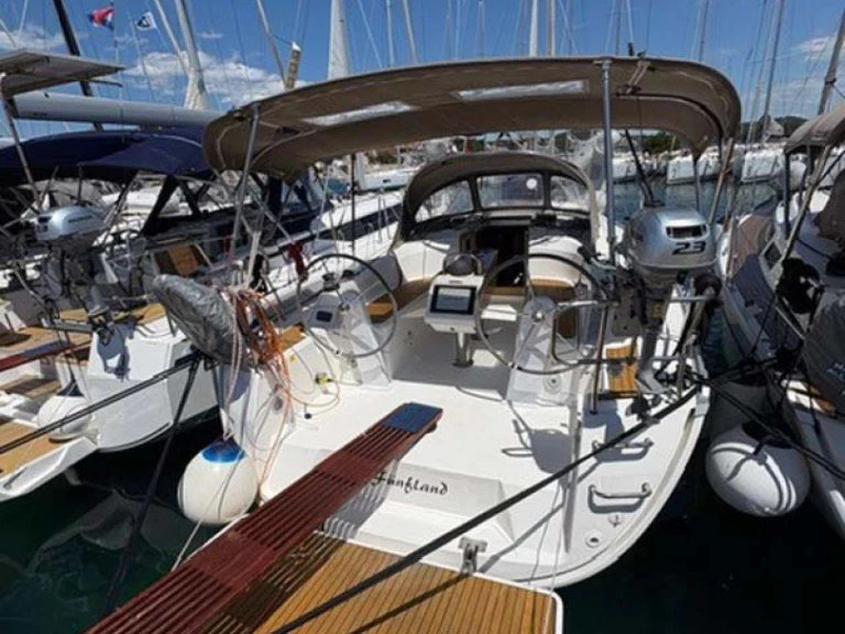 Hire a Bavaria Cruiser 34 Murter-Kornati