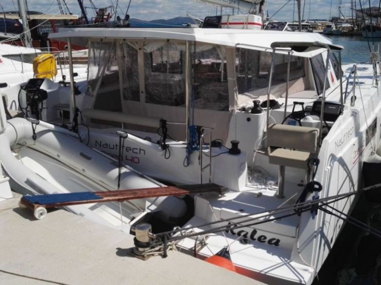 Yacht hire Murter-Kornati cheap Nautitech 40
