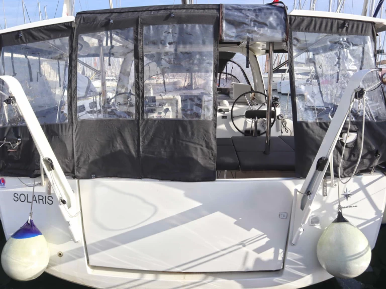 Hire a Jeanneau Sun Loft 47 Lygia