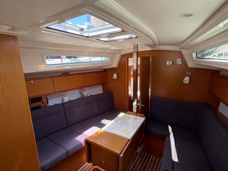 Hire a Bavaria Cruiser 34 Murter-Kornati