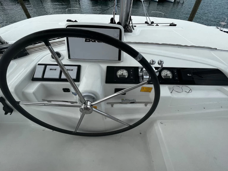Yacht hire Road Town cheap Lagoon 46