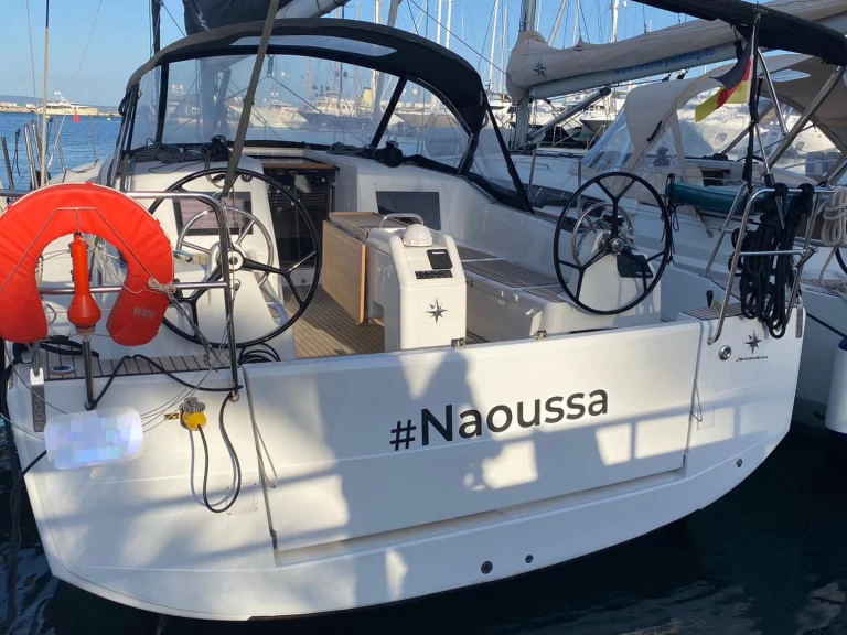 Hire a Jeanneau Sun Odyssey 410 Palma de Mallorca