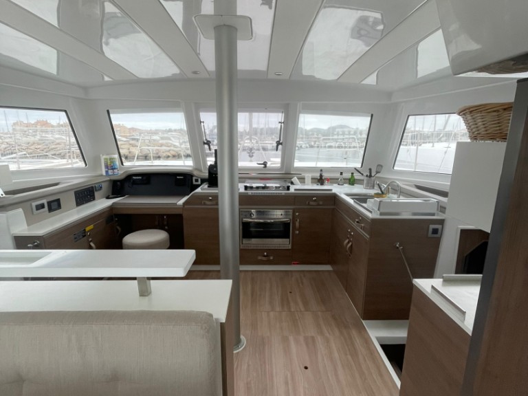 Hire Catamaran Bali with a boat licence