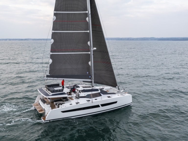 Hire a Fountaine Pajot Aura 51 Hyères