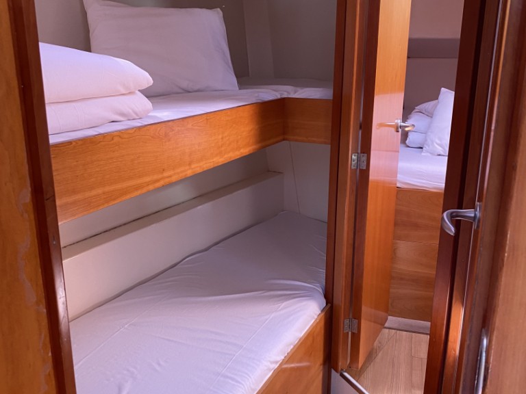 Hire a Hanse Hanse 430e Pula