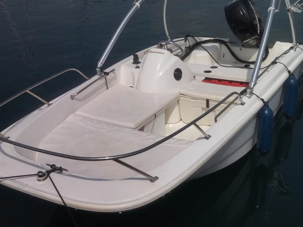 Yacht hire Sainte-Maxime cheap Boston Whaler 170 super sport