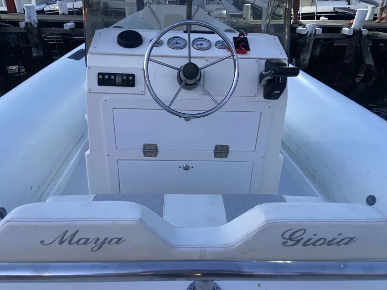 Hire RIB with or without skipper Sacs Naples