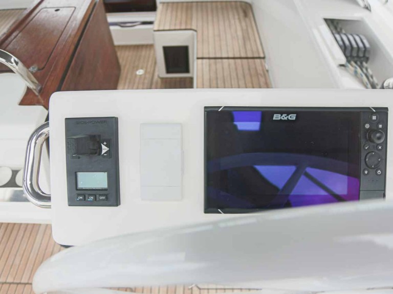 Hire a Bavaria Bavaria C45 Gouvia