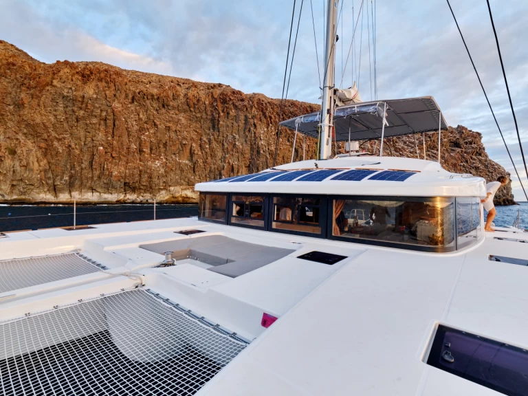 Catamaran hire in San Miguel De Abona - Lagoon Lagoon 52 F