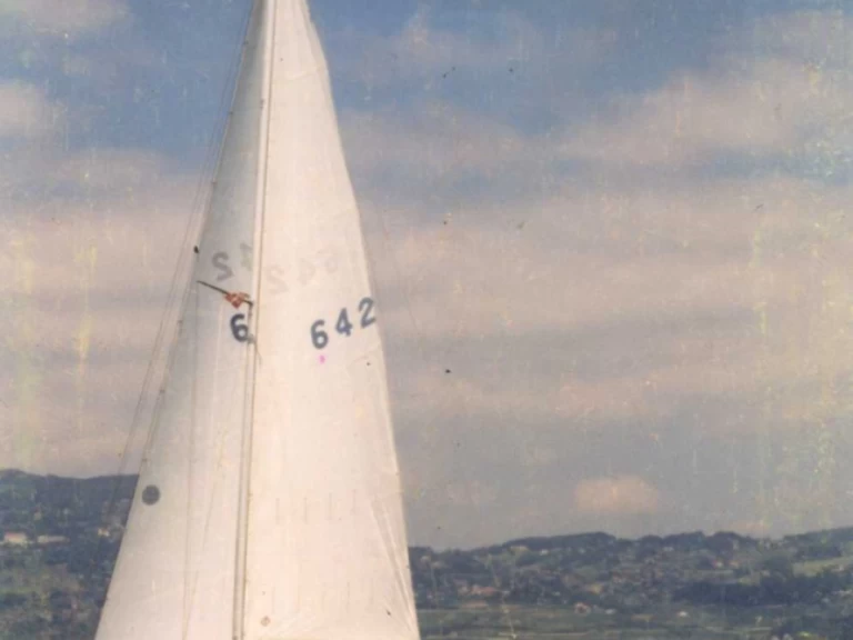 Sailboat hire in Le Bouveret - Brise de mer 31 Le Genn Hemidy