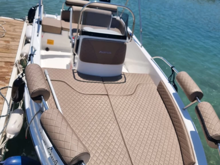 Yacht charter Agios Nikolaos - Karel F17 on SamBoat