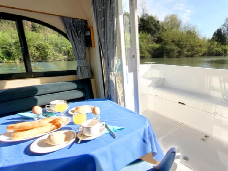 Motorboat to hire Castelnaudary at the best price