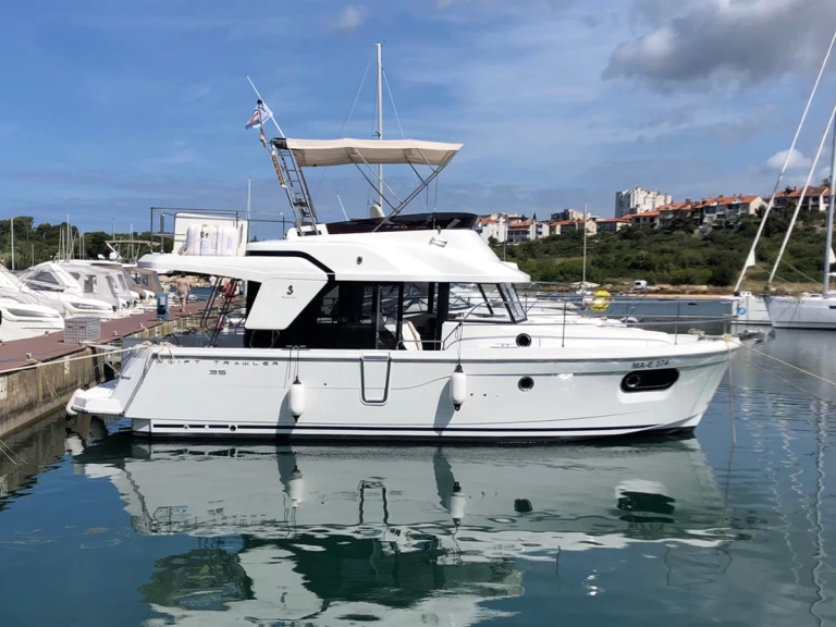 Motorboat to hire Biograd na Moru at the best price