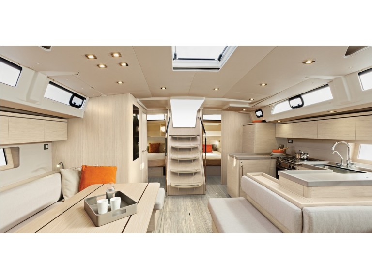 Hire a Bénéteau Oceanis 51.1 Gouvia