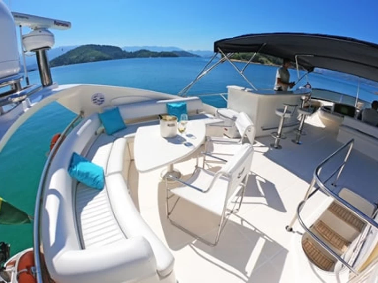 Hire a Sunseeker Manhattan 74 Angra dos Reis