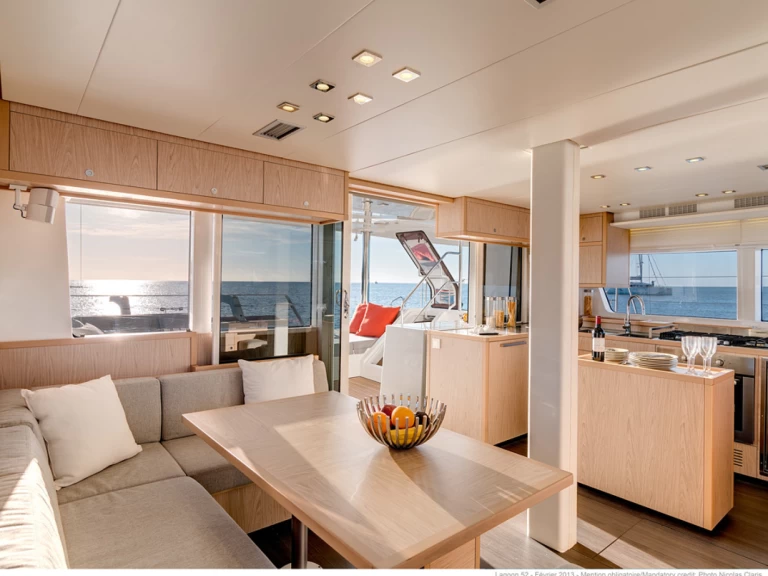 Catamaran to hire La Paz at the best price