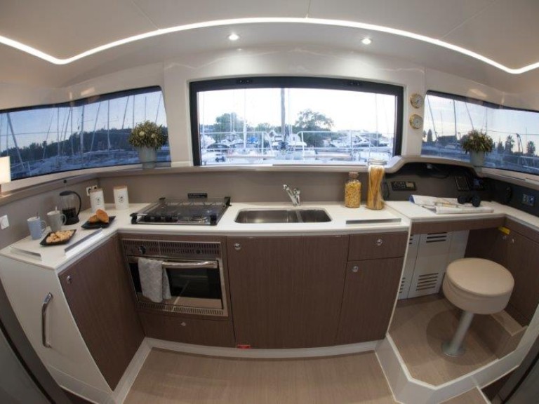 Hire Catamaran Bali with a boat licence