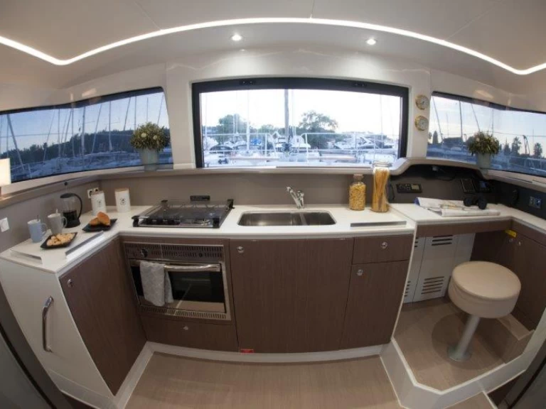 Hire Catamaran Bali with a boat licence