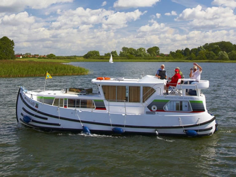 Hire Motorboat Pénichette with a boat licence
