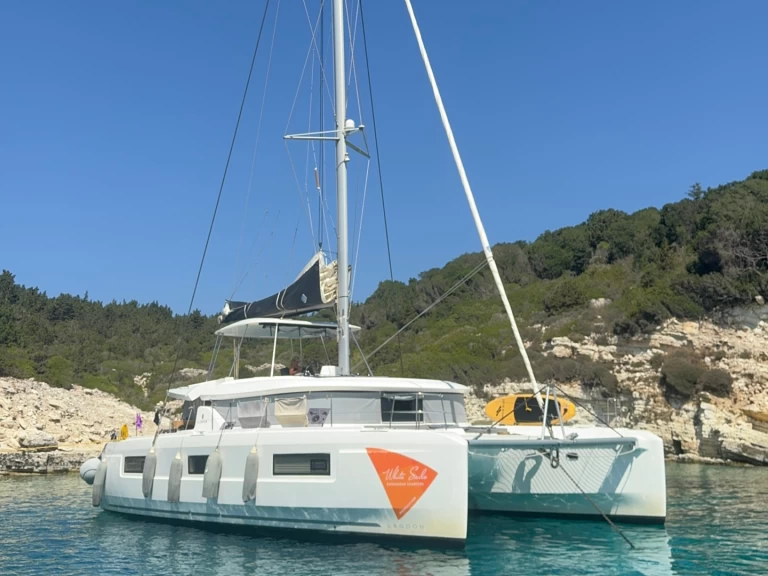 Hire a Lagoon Lagoon 46 Préveza