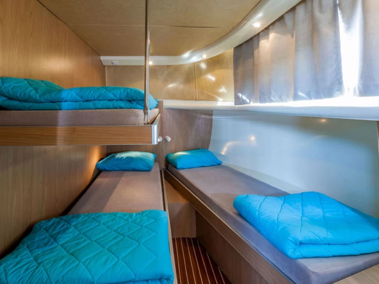 Pénichette Pénichette 1020 FR charter bareboat or skippered in  Montesquieu-Lauragais