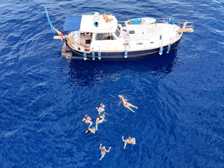 Charter a Menorquin menorquin 120 in Valencia on Samboat