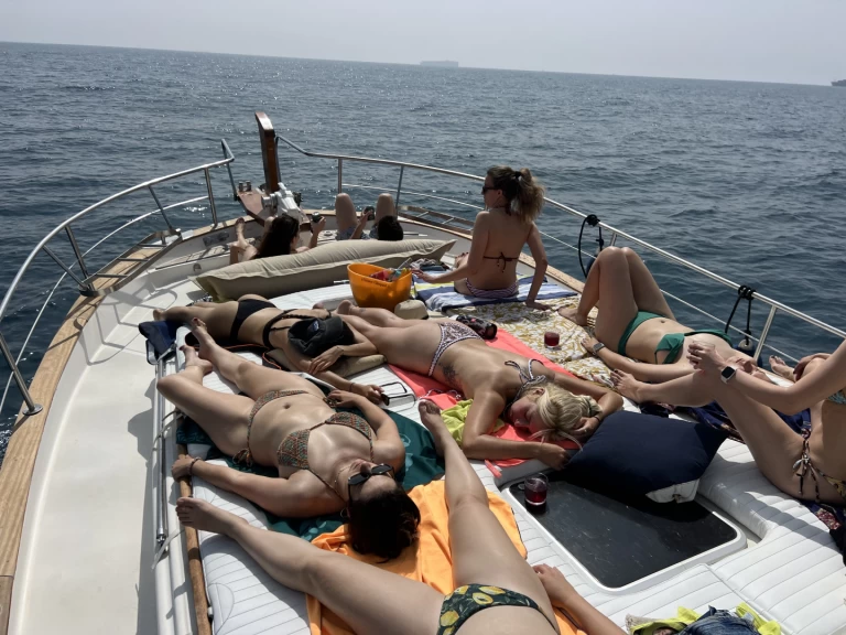 Hire Motorboat Menorquin with a boat licence