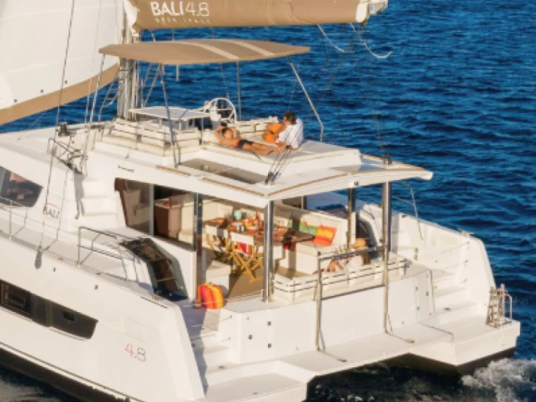 Hire a 15 BALI 4.6 TEN Ajaccio