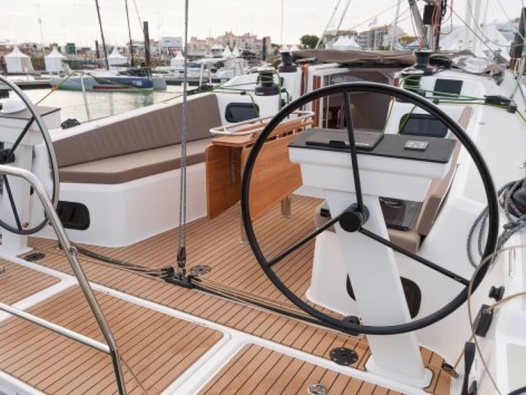RM RM 1380 charter bareboat or skippered in  Larmor-Plage