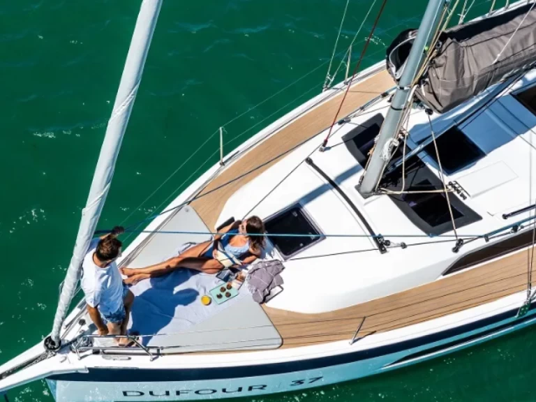 Hire a Dufour DUFOUR 37 FLAVOURS OF THE SEA Golfe-Juan