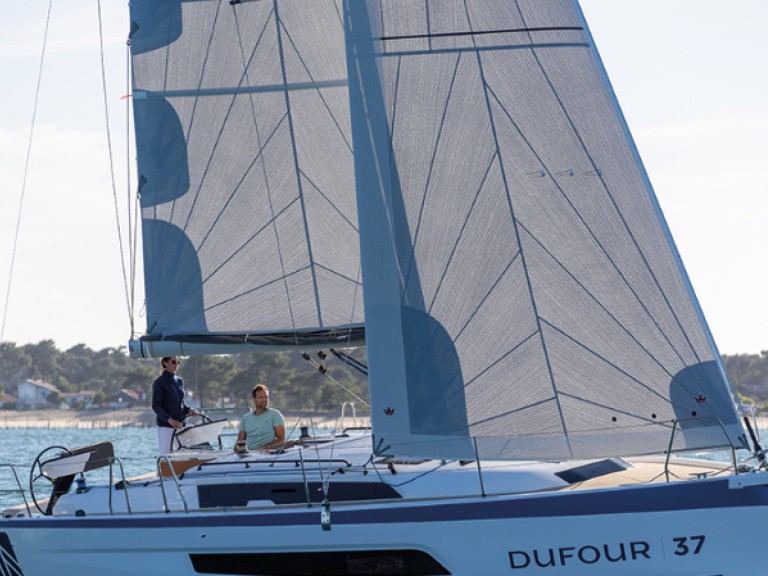 Yacht hire Golfe-Juan cheap DUFOUR 37 FLAVOURS OF THE SEA