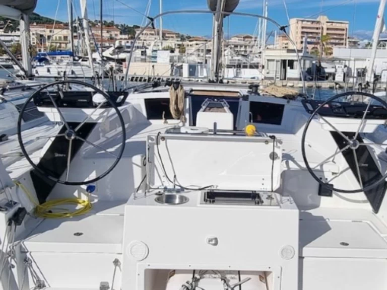 Sailboat hire in Golfe-Juan - Dufour DUFOUR 37 FLAVOURS OF THE SEA